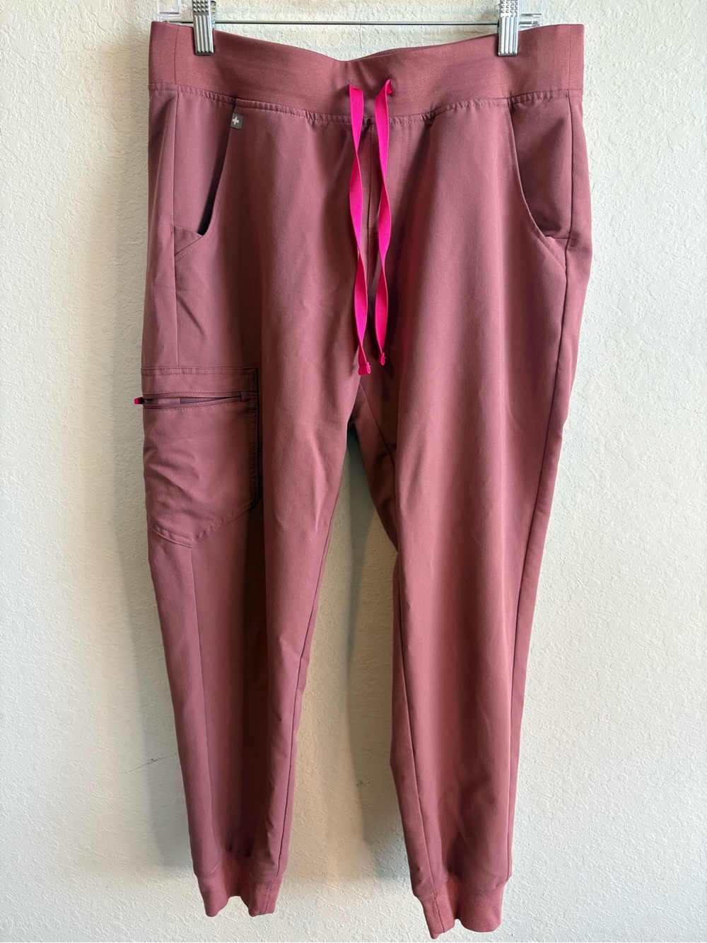 Figs pink scrub pants size medium